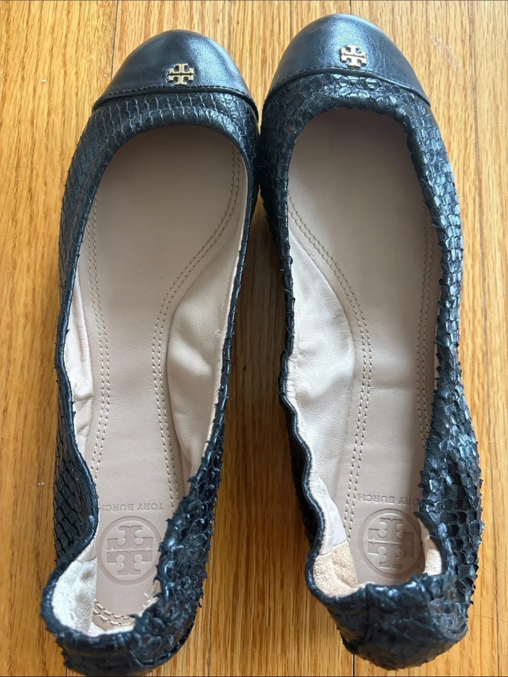 Tory Burch Black Textured Leather Ballet Flats with Gold Logo